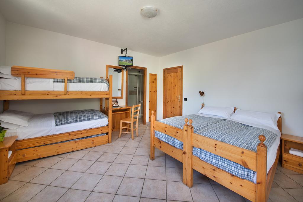 Hotel Gallo Cedrone Valdisotto Room photo